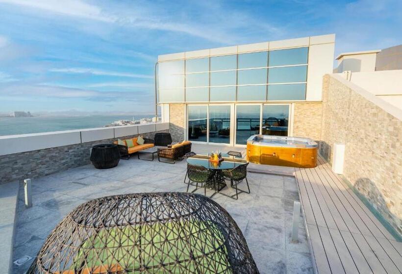 سوئیت رویال, The Art Hotel & Resort