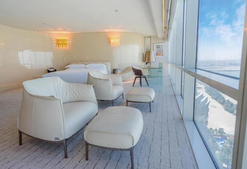 سوئیت رویال, The Art Hotel & Resort