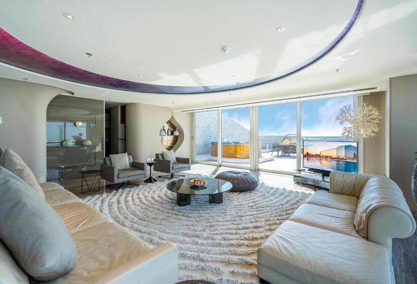 سوئیت رویال, The Art Hotel & Resort