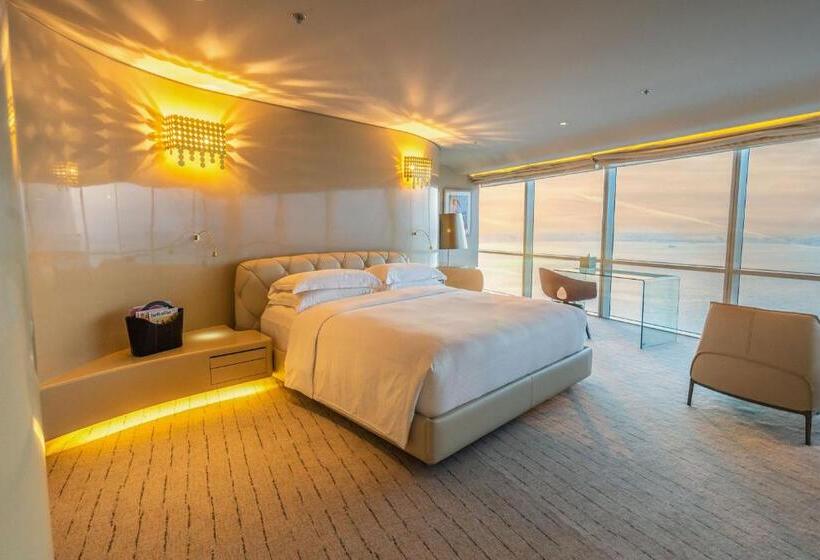 سوئیت رویال, The Art Hotel & Resort