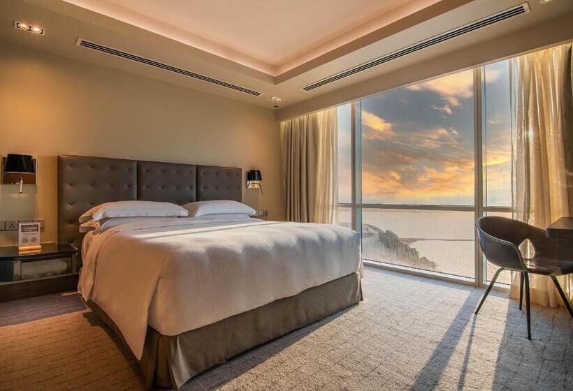 سوئیت کلاب, The Art Hotel & Resort