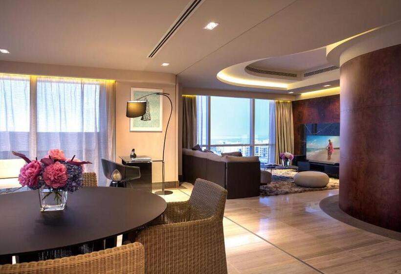 سوییت, The Art Hotel & Resort