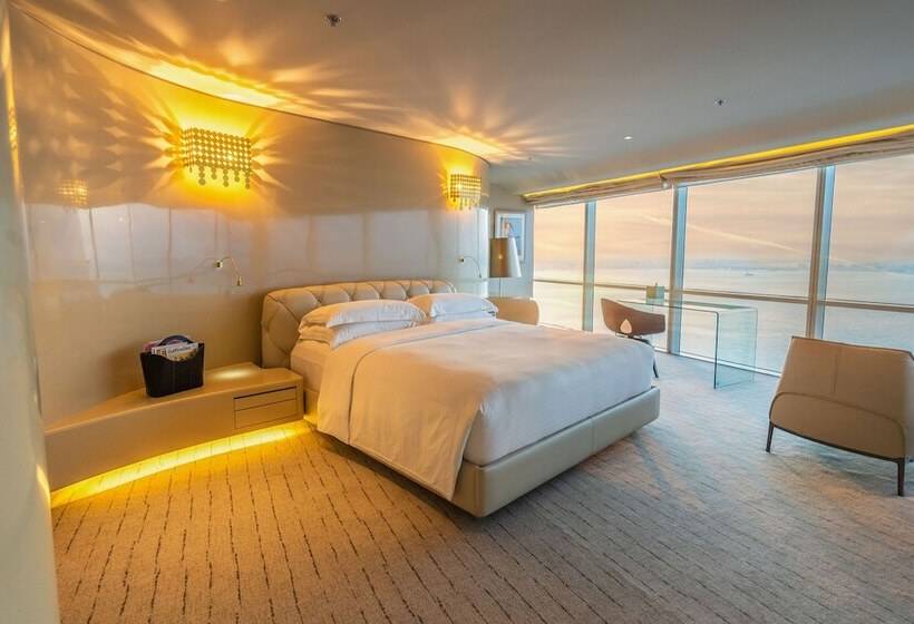 سوئیت رویال, The Art Hotel & Resort