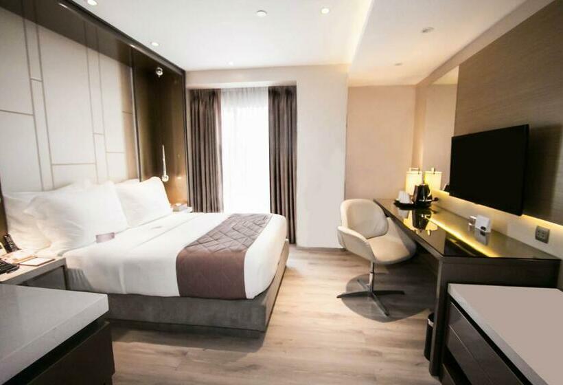 Executive Room, Xyz