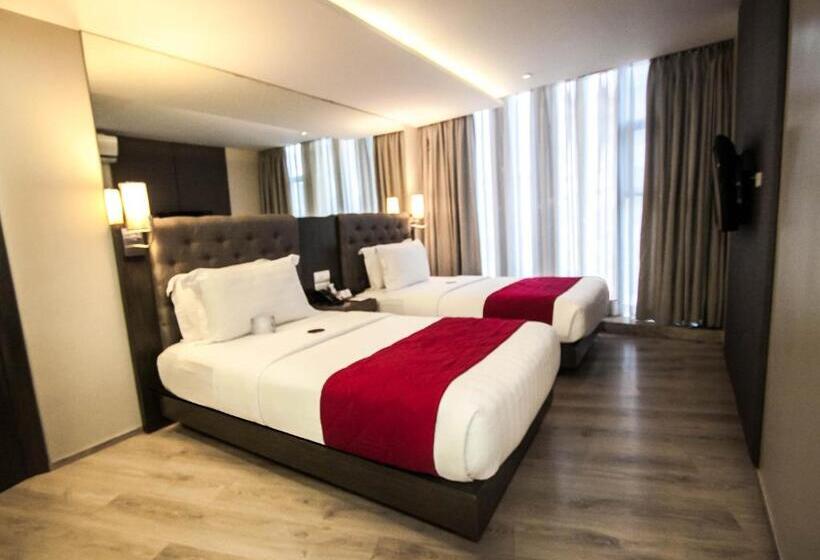 Deluxe Room, Xyz