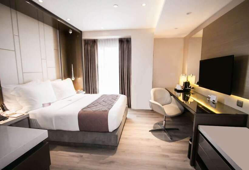 Deluxe Room, Xyz