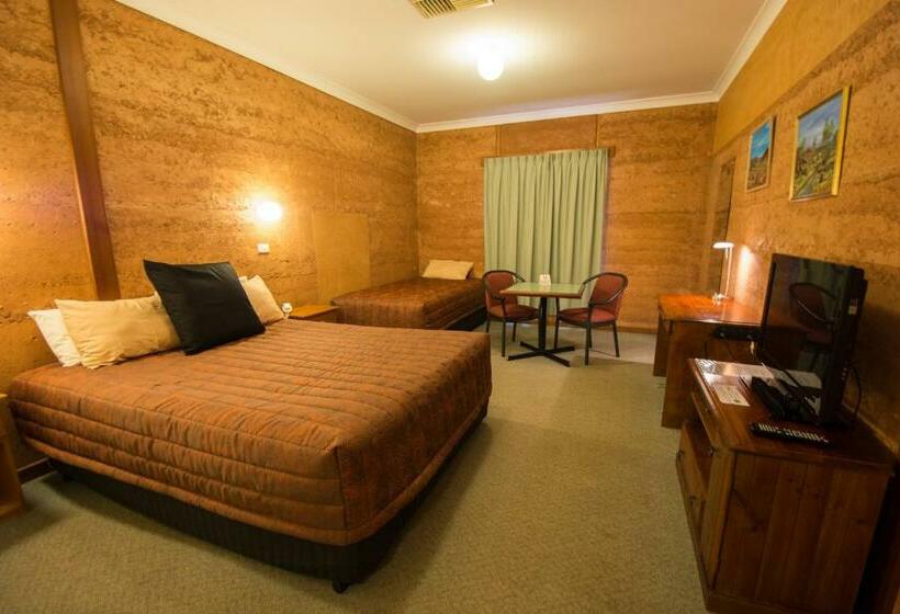 Standard Room, Mud Hut Motel