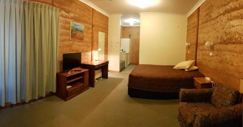 Standard Room, Mud Hut Motel