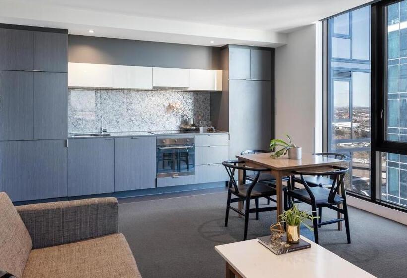 2 Bedroom Apartment, Wrap On Southbank