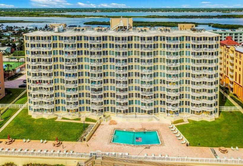 آپارتمان 2 خوابه, Top Floor At The Shores