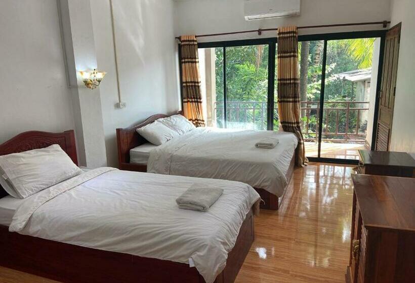 اتاق خانوادگی, Alisona Guesthouse