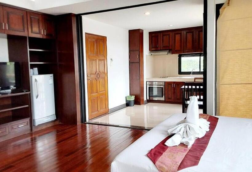 اتاق لوکس, Chawenglakeviewcondo