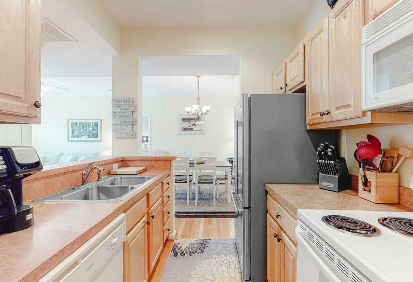 آپارتمان 2 خوابه, Eagles Landing   4300 Sandpiper #4314