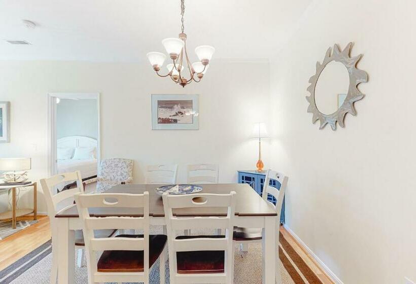 آپارتمان 2 خوابه, Eagles Landing   4300 Sandpiper #4314