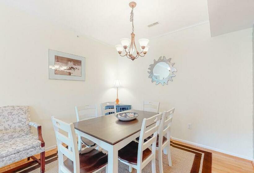 آپارتمان 2 خوابه, Eagles Landing   4300 Sandpiper #4314
