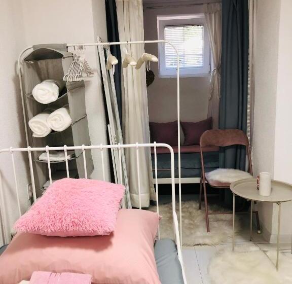 اتاق استاندارد, Apartman Indira