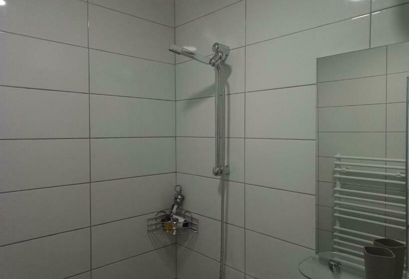 اتاق استاندارد یک نفره, Apartments&rooms Mido