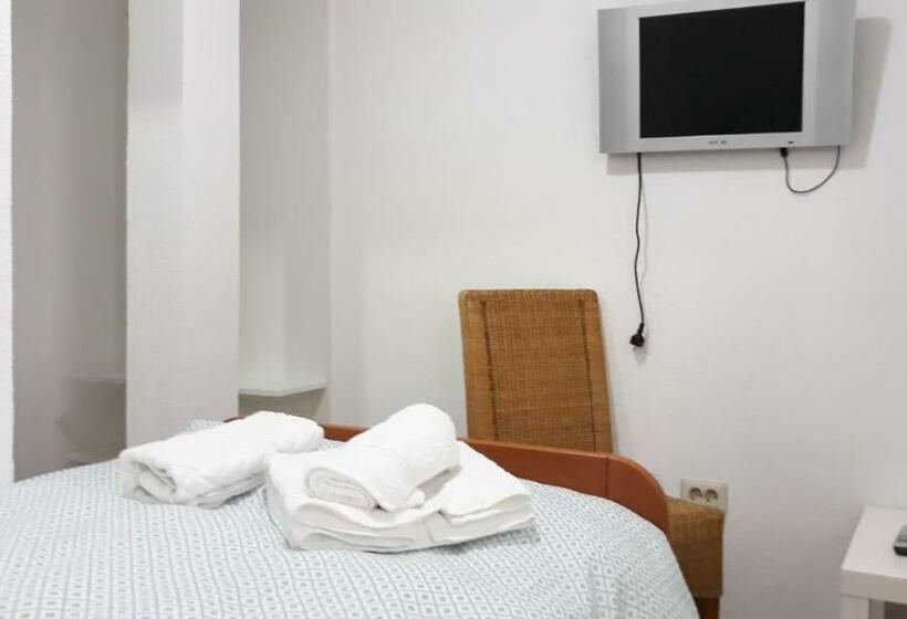 اتاق استاندارد یک نفره, Apartments&rooms Mido