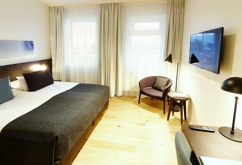 اتاق استاندارد با چشم‌انداز, Fosshotel Reykjavík