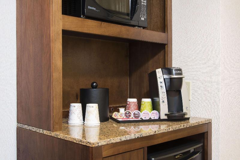سوئیت با تخت بزرگ, Hilton Garden Inn Louisville Downtown
