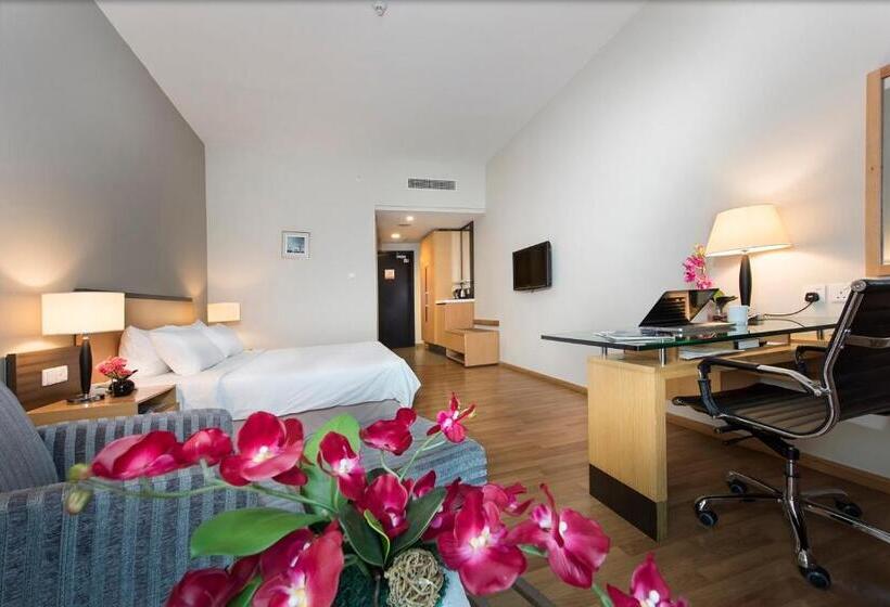 اتاق لوکس یک تخته, Kingwood Hotel Sibu