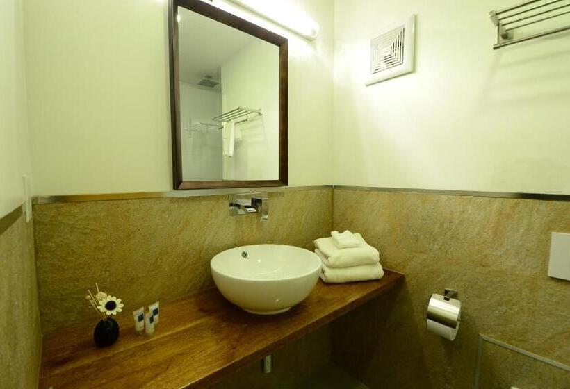 اتاق استاندارد با تخت بزرگ, Quints Travelers Inn