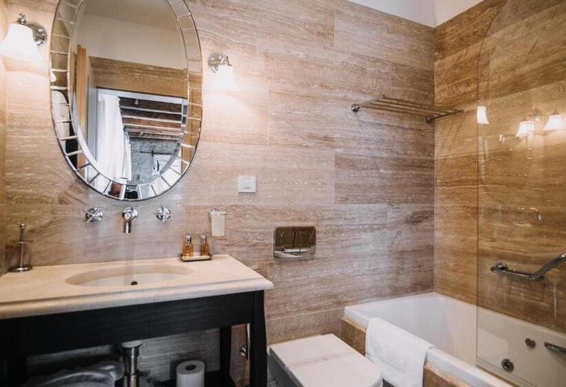 اتاق لوکس با چشم‌انداز شهر, Villa Allure Of Dubrovnik