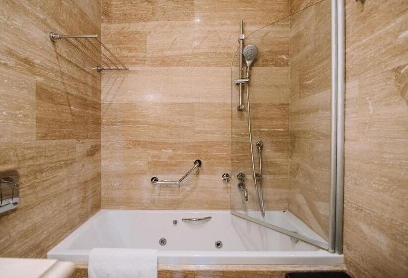 اتاق لوکس با چشم‌انداز شهر, Villa Allure Of Dubrovnik
