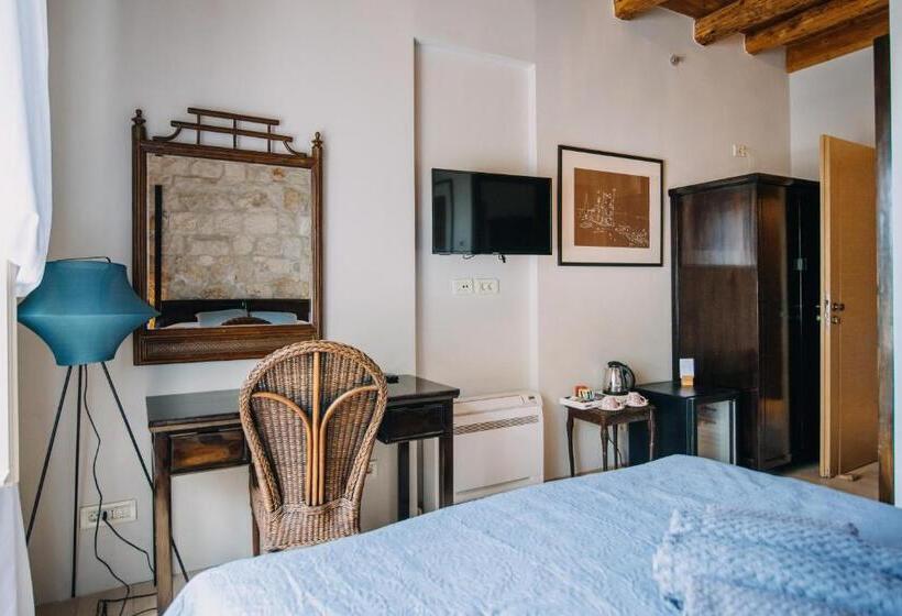 اتاق سوپریور با چشم‌انداز استخر, Villa Allure Of Dubrovnik