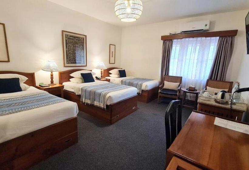 اتاق استاندارد سه نفره, Winner Inn
