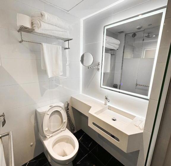 استودیوی استاندارد, D Nova Hotel Bugis