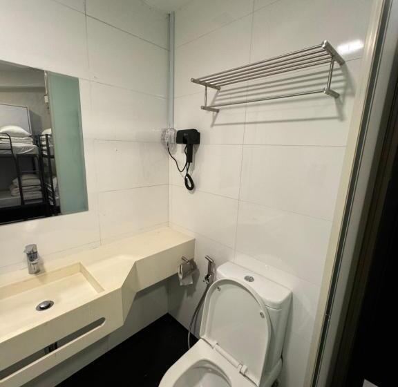 تختخواب در اتاق مشترک, D Nova Hotel Bugis