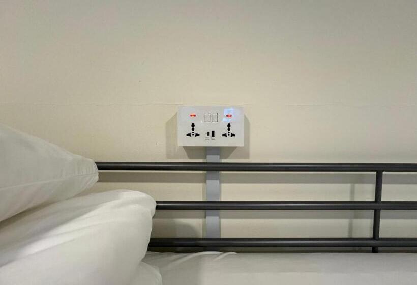 تختخواب در اتاق مشترک, D Nova Hotel Bugis
