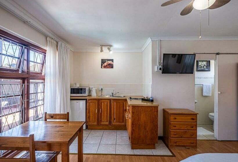 اتاق استاندارد, 5 Third Avenue Guesthouse