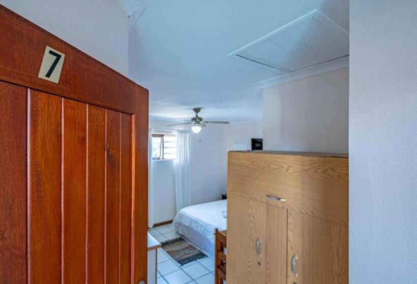 اتاق استاندارد, 5 Third Avenue Guesthouse