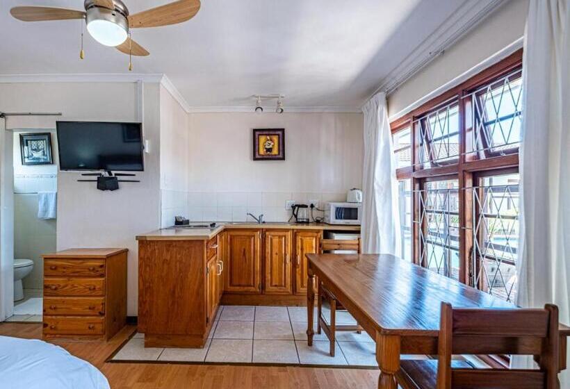 اتاق استاندارد, 5 Third Avenue Guesthouse