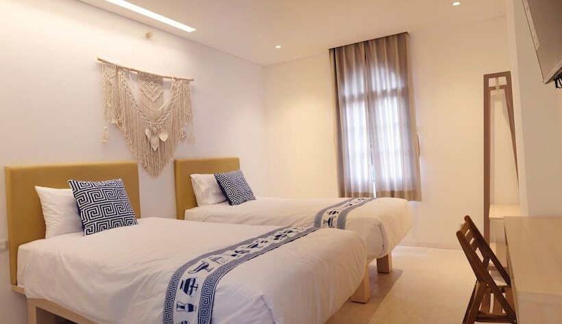 اتاق لوکس, Little Mykonos