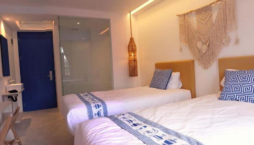 اتاق لوکس, Little Mykonos