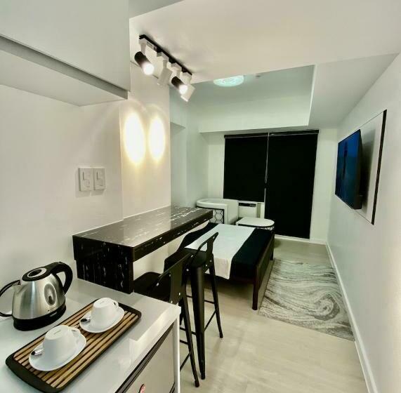 اتاق لوکس, Minimalist Studio Unit At Azure North San Fernando Pampanga