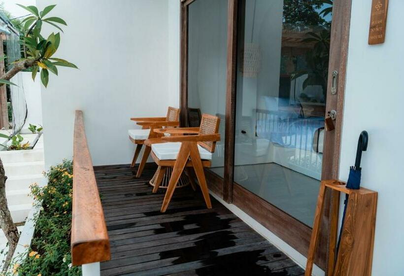 اتاق لوکس, Sanjula Uluwatu