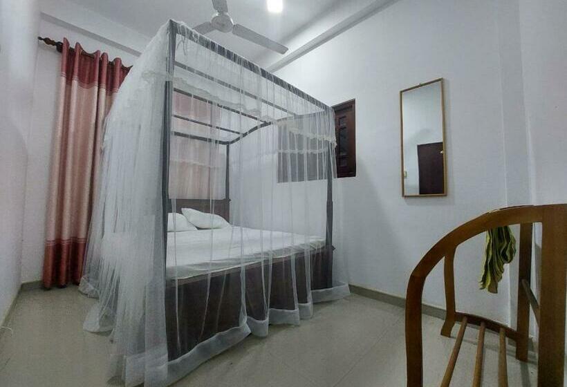 اتاق استاندارد, White Villa