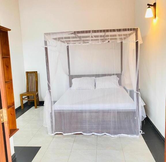 اتاق استاندارد با بالکن, White Villa