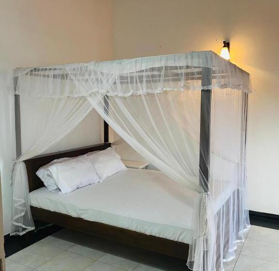 اتاق استاندارد با بالکن, White Villa