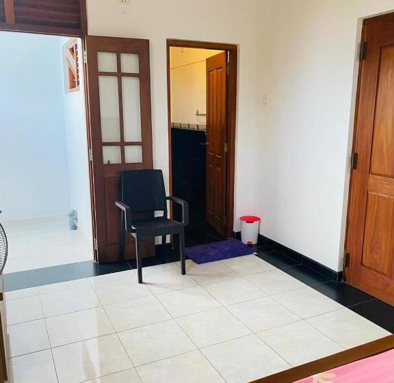 اتاق استاندارد, White Villa