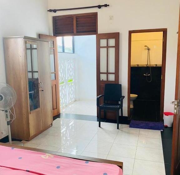 اتاق استاندارد, White Villa