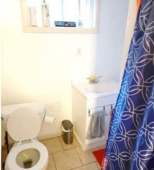 اتاق استاندارد, Room In Guest Room   Black White Rm By Yale U