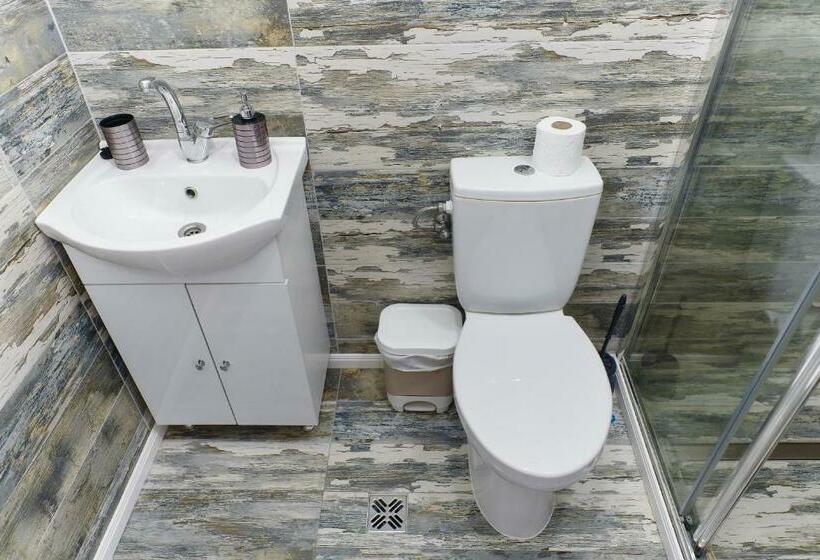 استودیوی لوکس, Bella House Apartaments