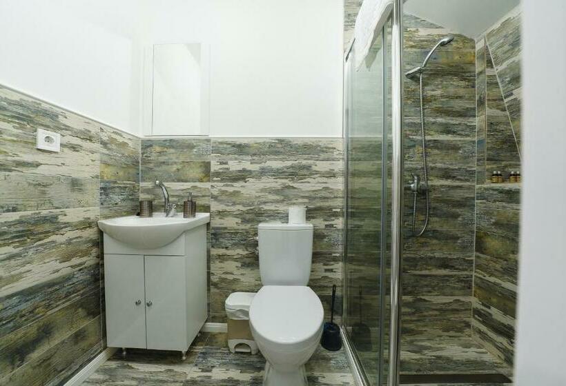 استودیوی لوکس, Bella House Apartaments