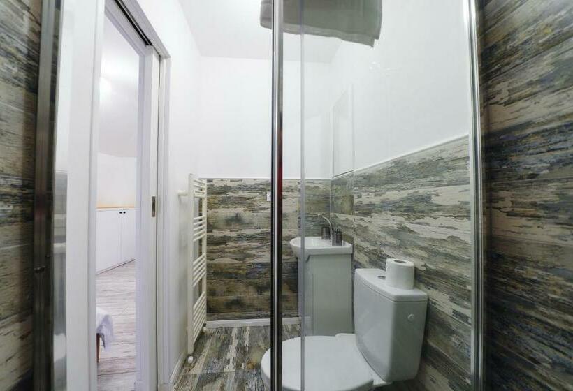 استودیوی لوکس, Bella House Apartaments