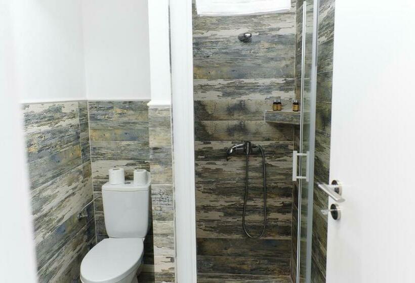 استودیوی استاندارد, Bella House Apartaments
